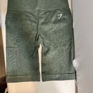 Brand new Gymshark  shorts size S makes your booty look good 😍